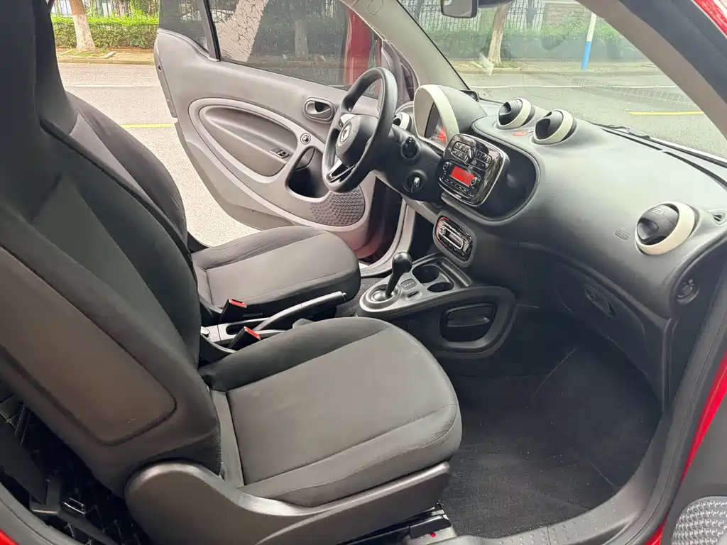 smart fortwo 2017 — фото 8