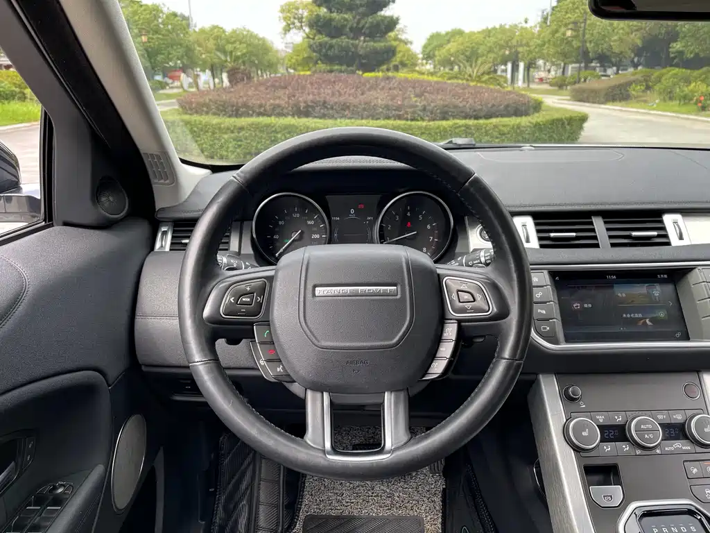 Land Rover Evoque 2018 — фото 10