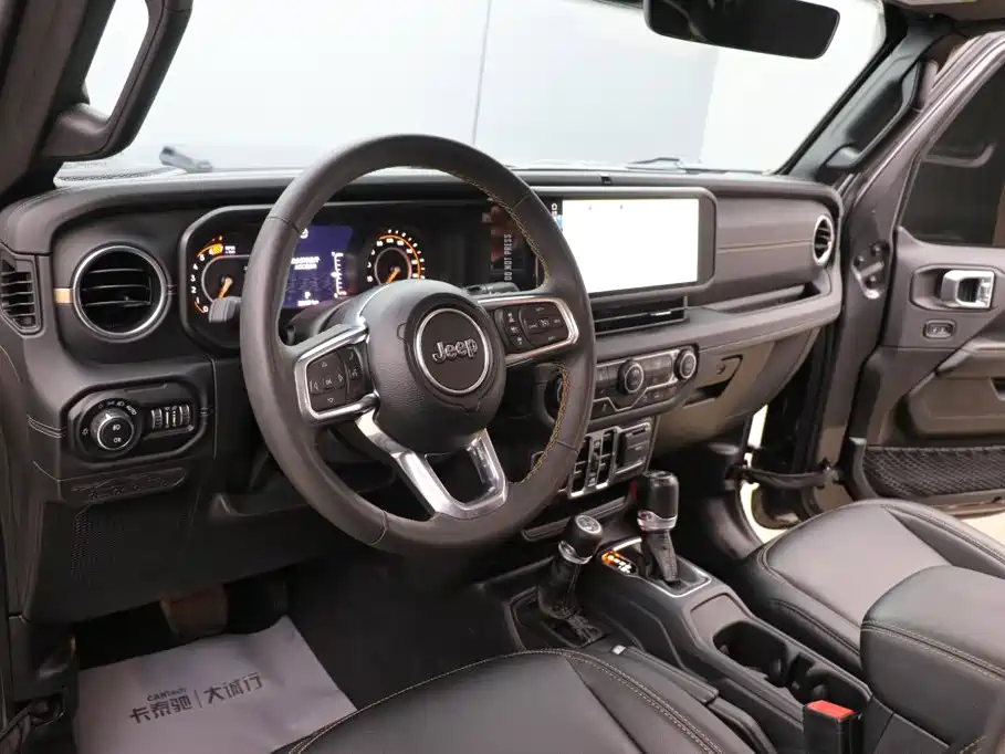 Jeep Wrangler 2024 — фото 13