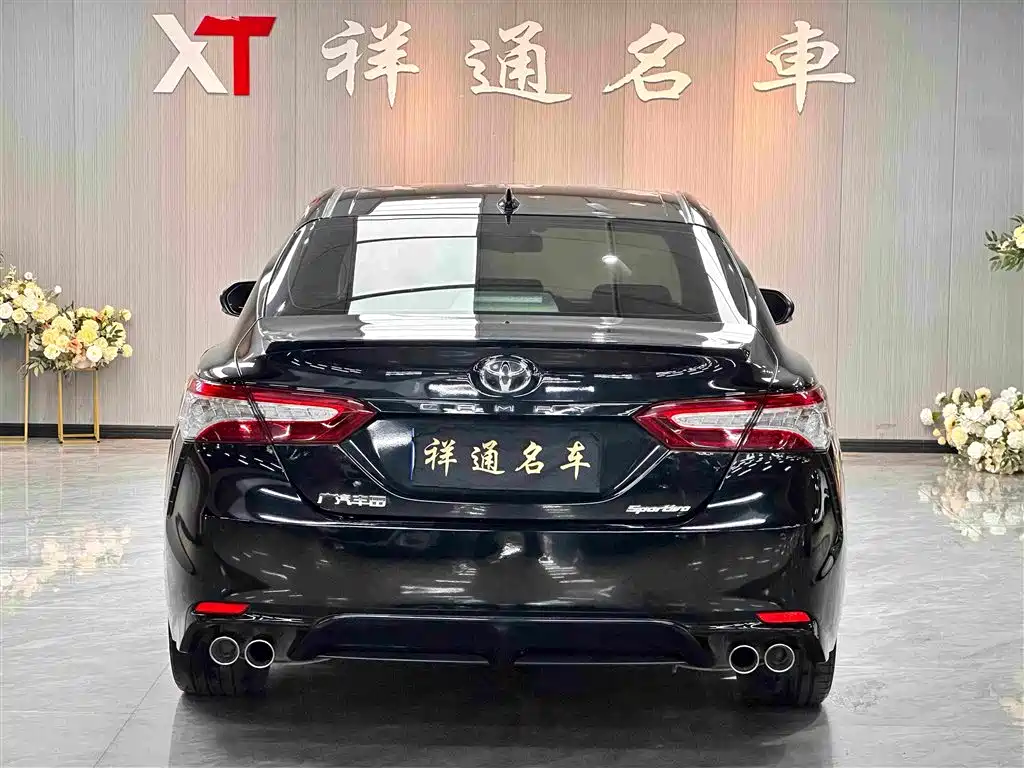 Toyota Camry 2022 — фото 8