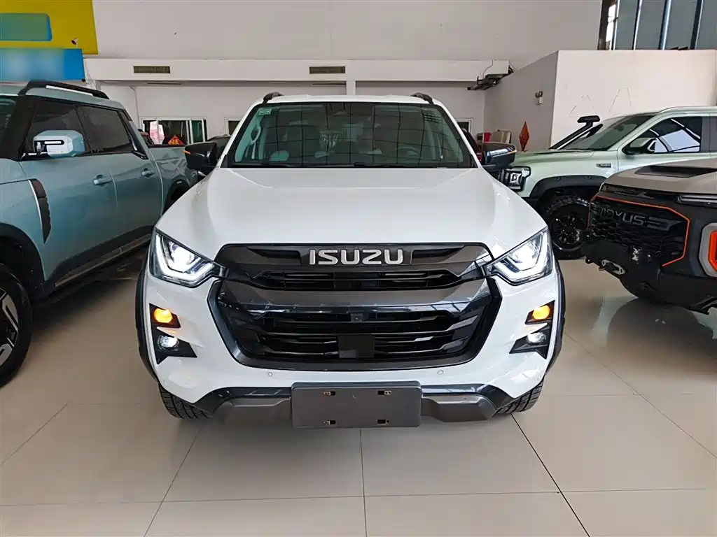 Isuzu D-MAX 2023 — фото 3