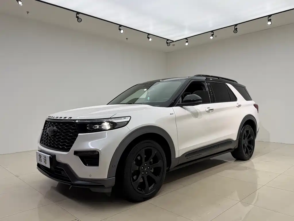 Ford Explorer 2020 — фото 1
