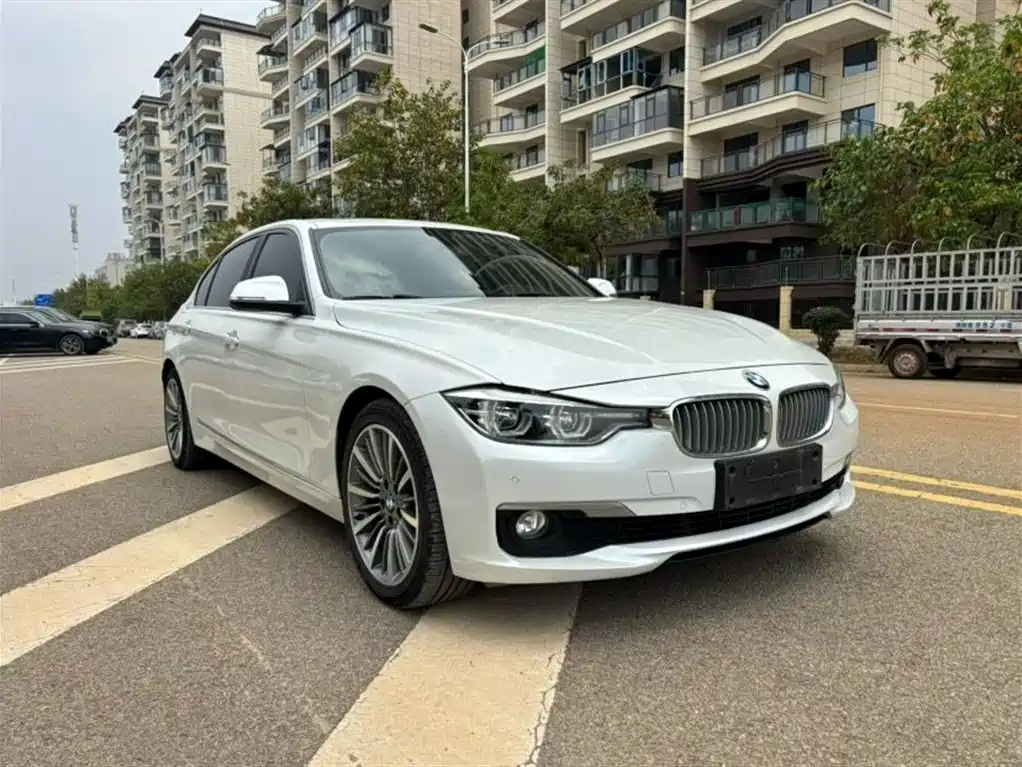 BMW 5 Series 2015 — фото 1