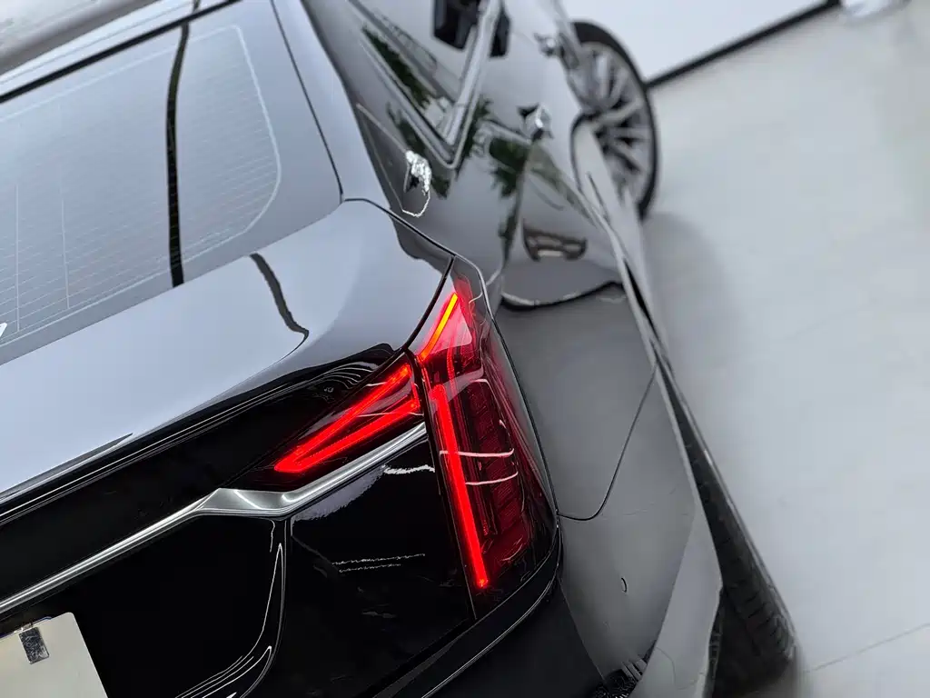 Cadillac CT6 2022 — фото 19