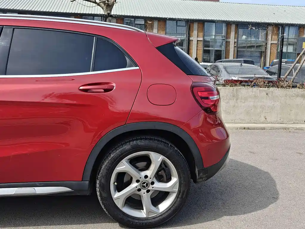 Mercedes-Benz GLA 2017 — фото 30