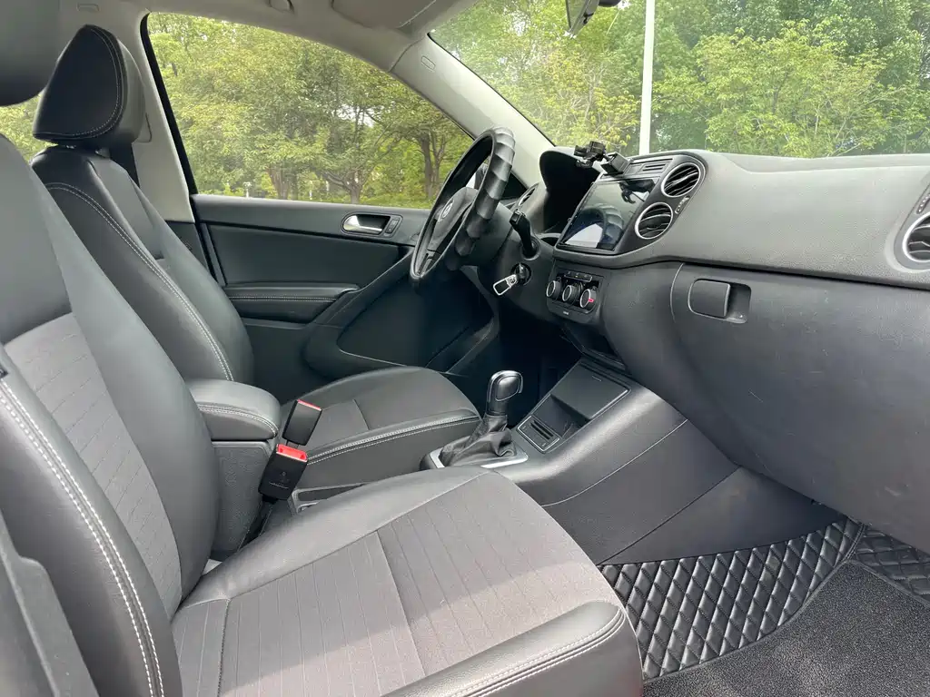 Volkswagen Tiguan 2019 — фото 12