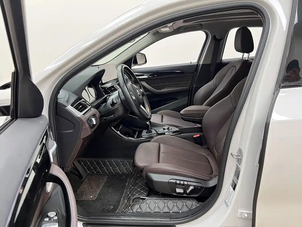 BMW X2 2023 — фото 17