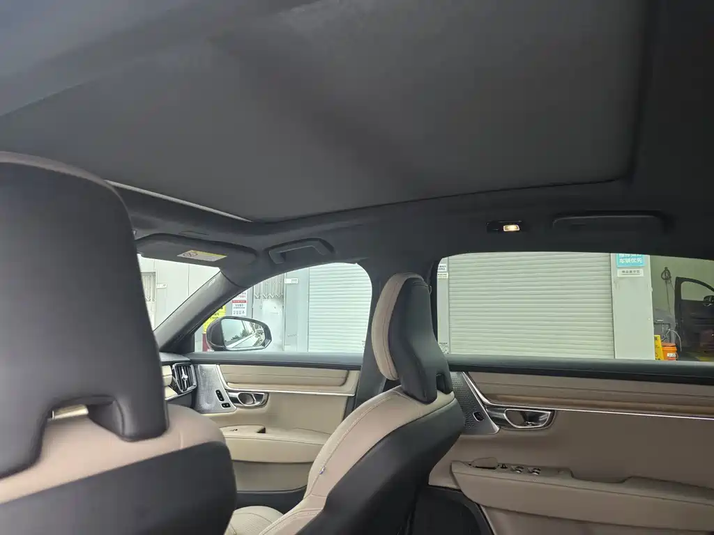 Volvo S90 PHEV 2025 — фото 15