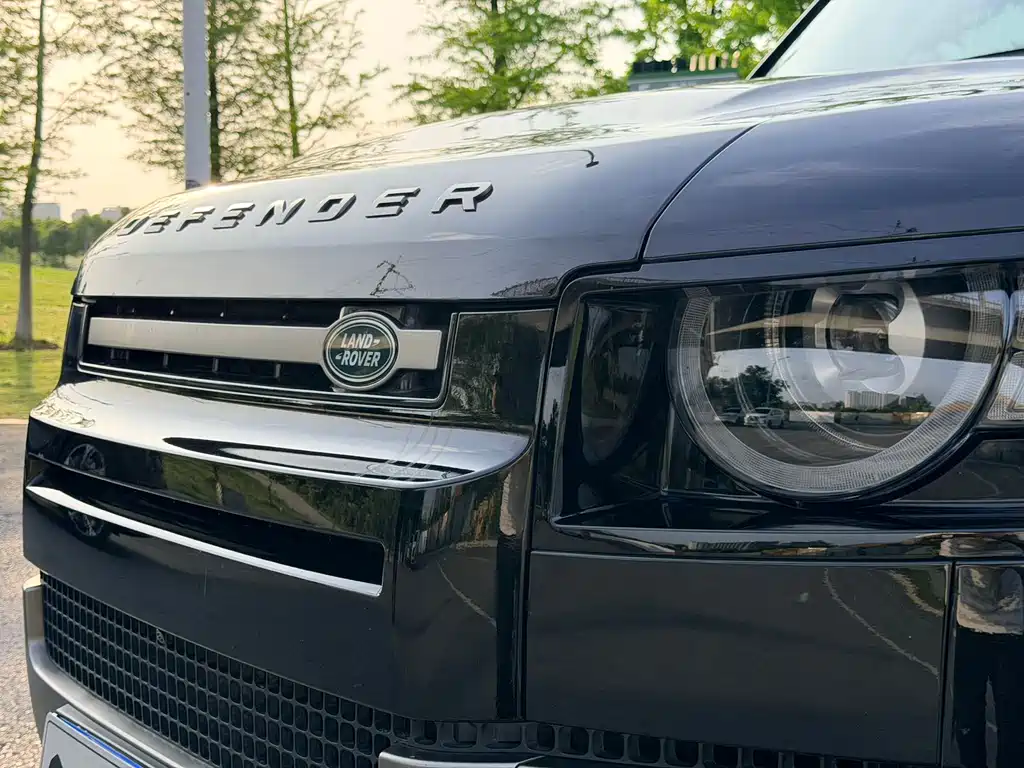 Land Rover Defender 2024 — фото 14
