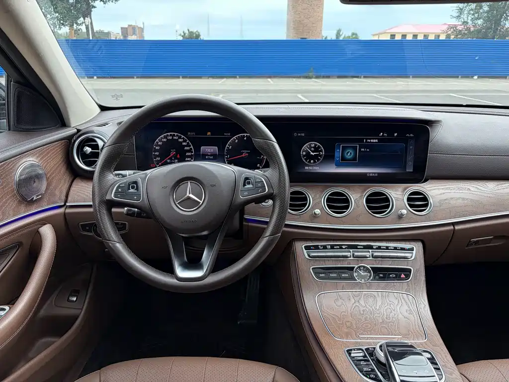 Mercedes-Benz E-Class 2018 — фото 10