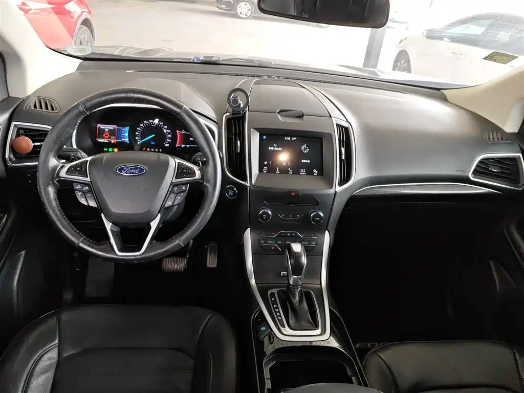 Ford Edge 2016 — фото 6