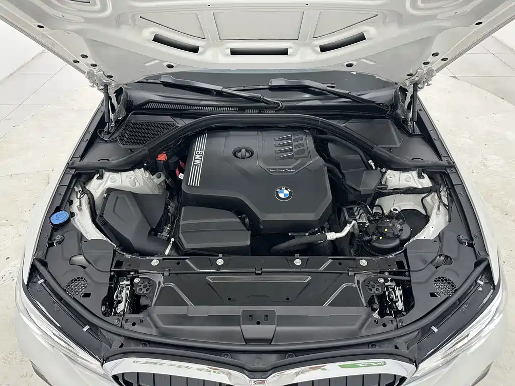 BMW 3 Series 2022 — фото 17