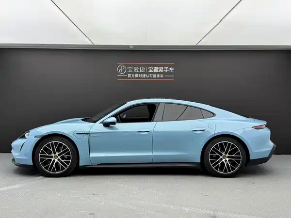Porsche Taycan 2024