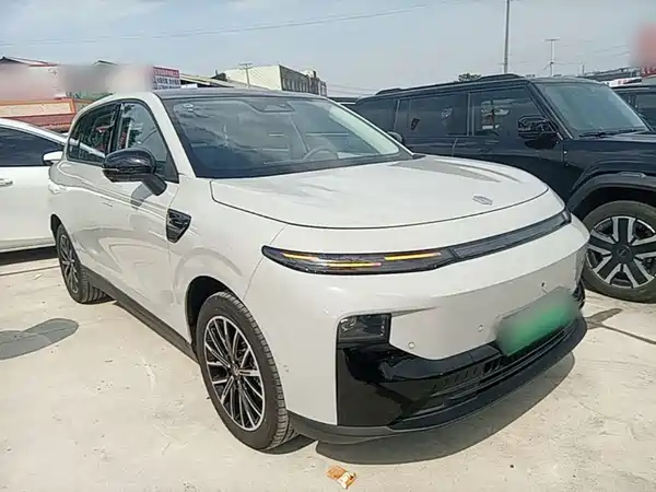 Leapmotor B10 2025
