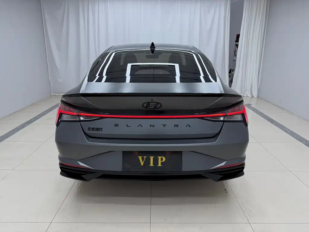 Hyundai Elantra 2023