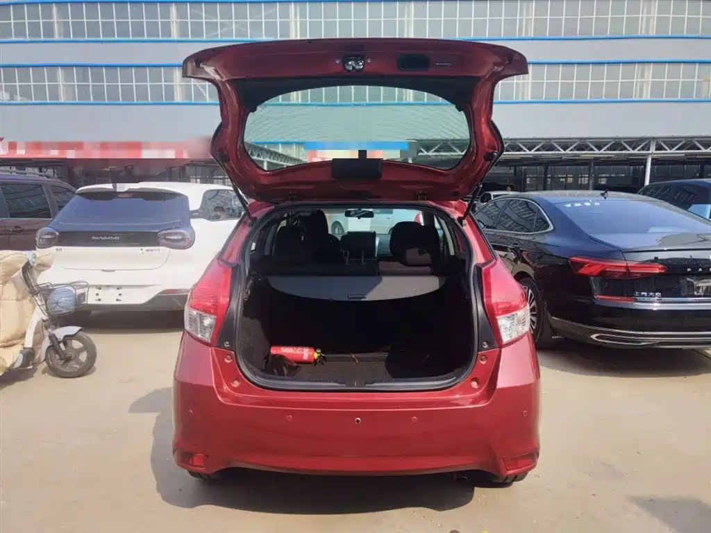Toyota Yaris L 2016 — фото 19
