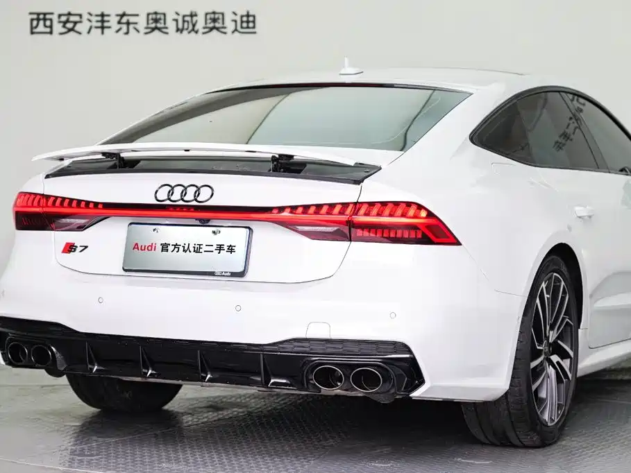 Audi A7 2024 — фото 26