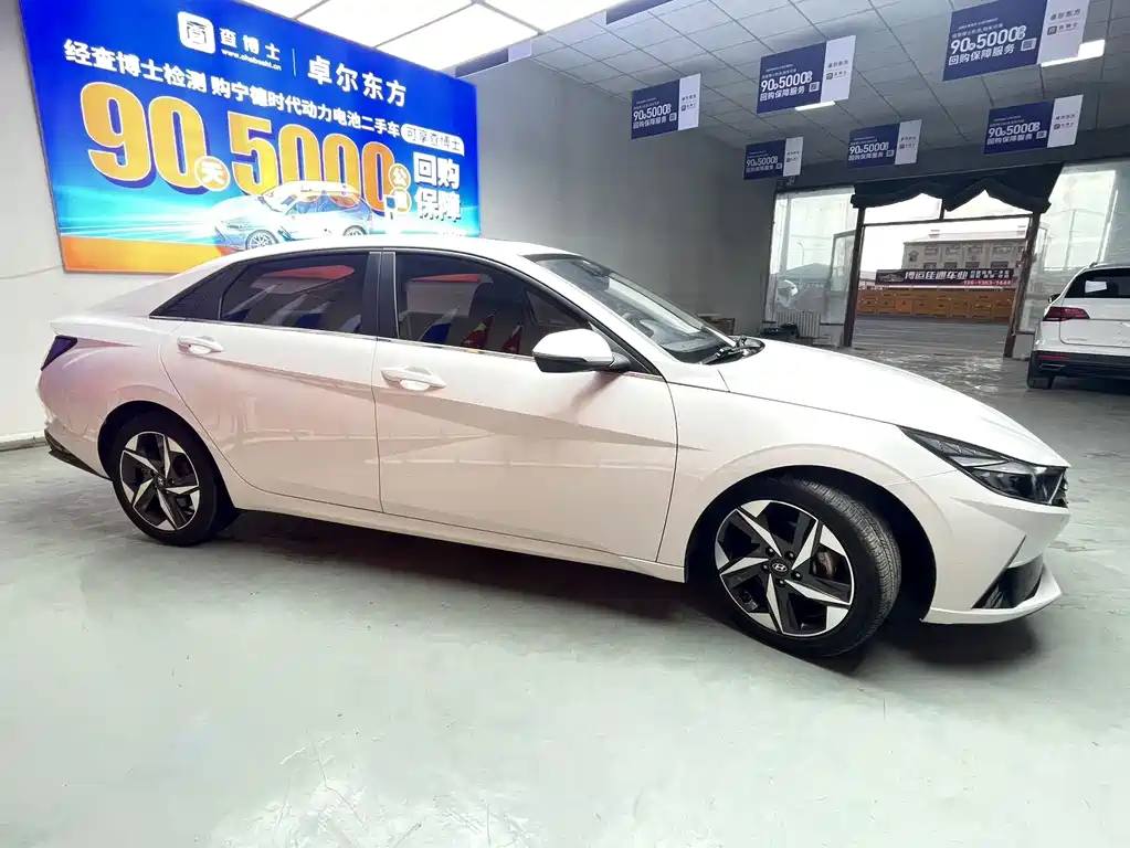Hyundai Elantra 2023