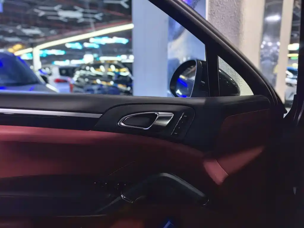Porsche Cayenne 2012