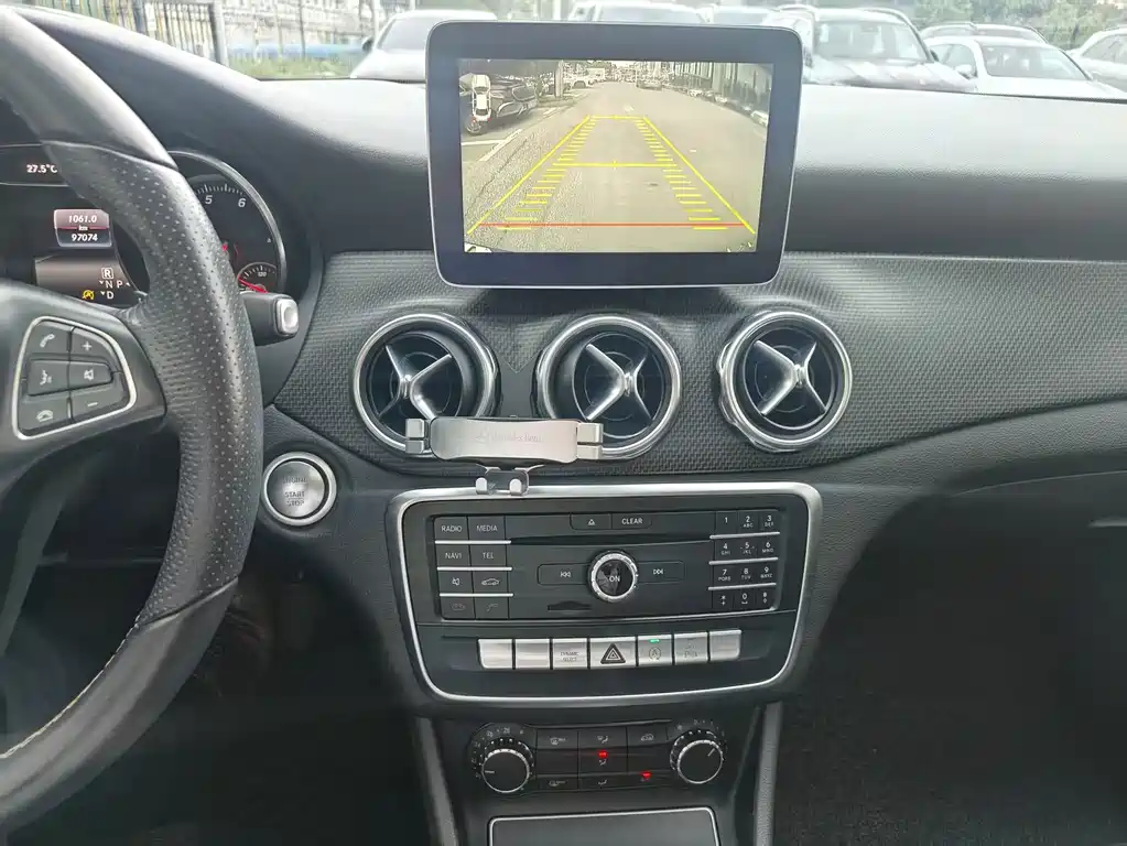 Mercedes-Benz GLA 2018 — фото 12