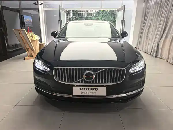 Volvo S90 2025