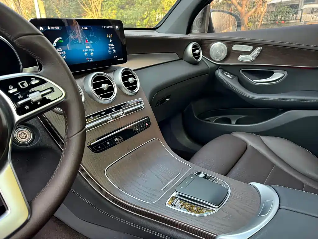 Mercedes-Benz GLC 2019 — фото 10