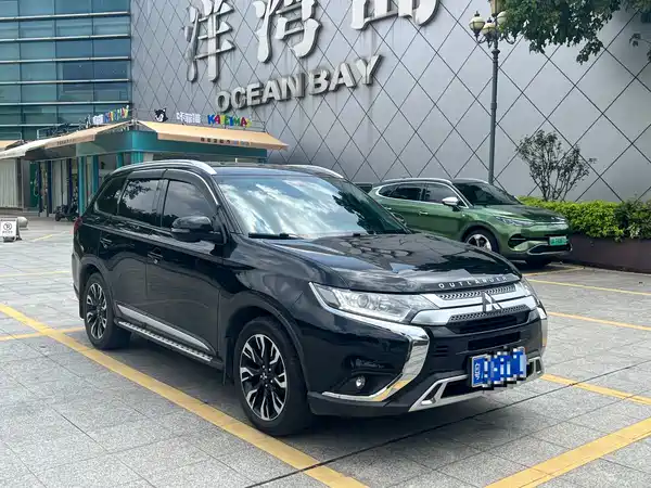Mitsubishi Outlander 2019
