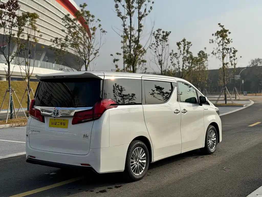 Toyota Alphard 2019 — фото 6