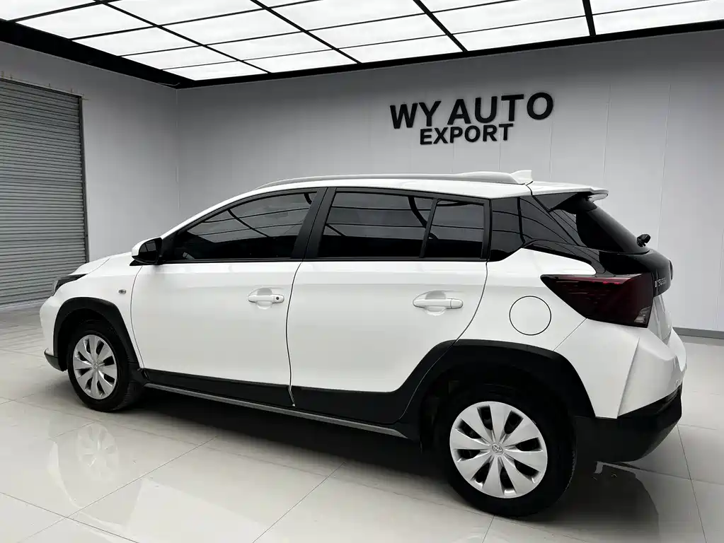 Toyota Yaris L 2022