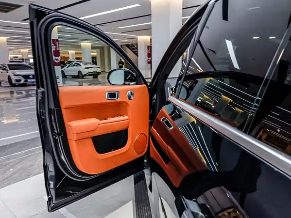 Li Auto L8 2025