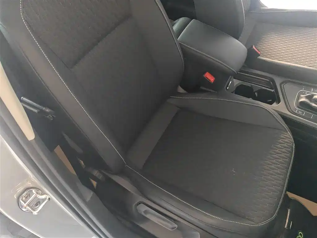 Volkswagen Tiguan L 2018 — фото 20