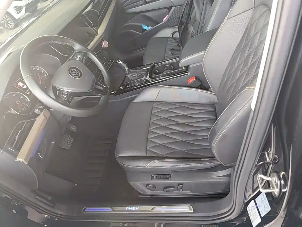 Volkswagen Passat PHEV 2020 — фото 15