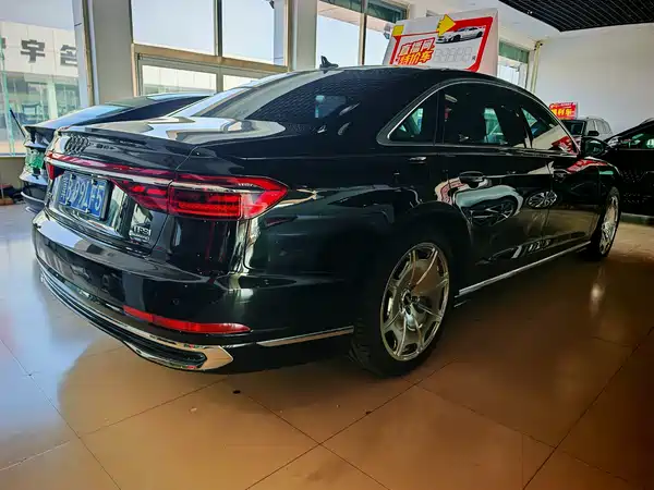 Audi A8 2024