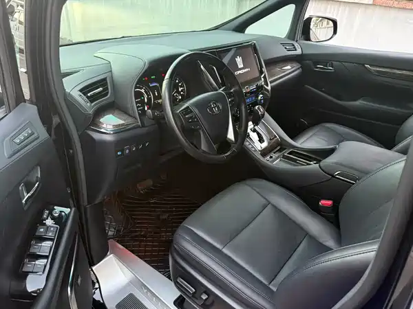 Toyota Vellfire 2022