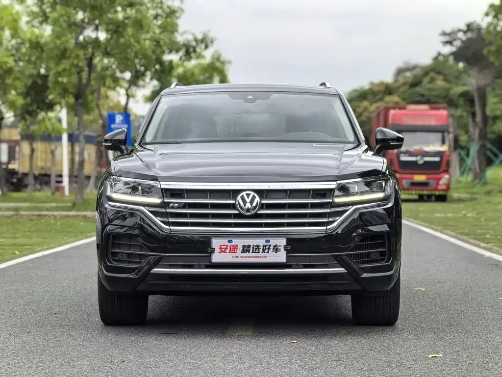 Volkswagen Touareg 2020 — фото 2