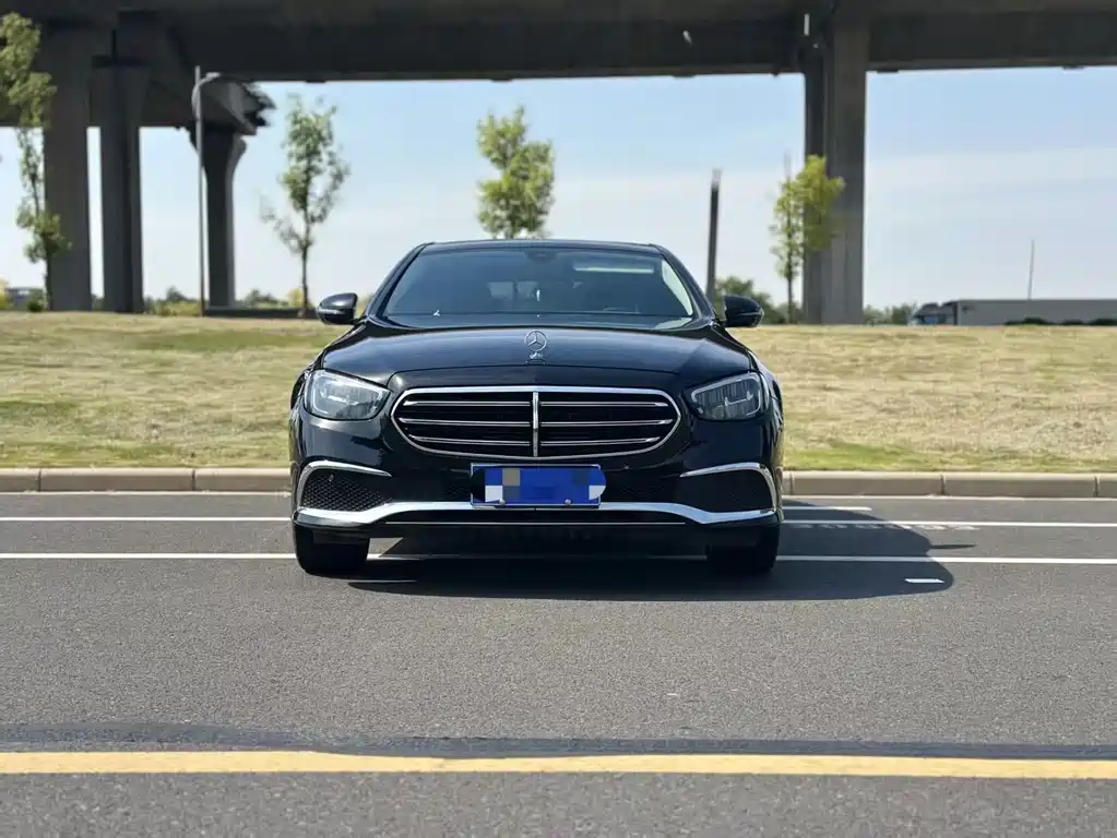 Mercedes-Benz E-Class 2022