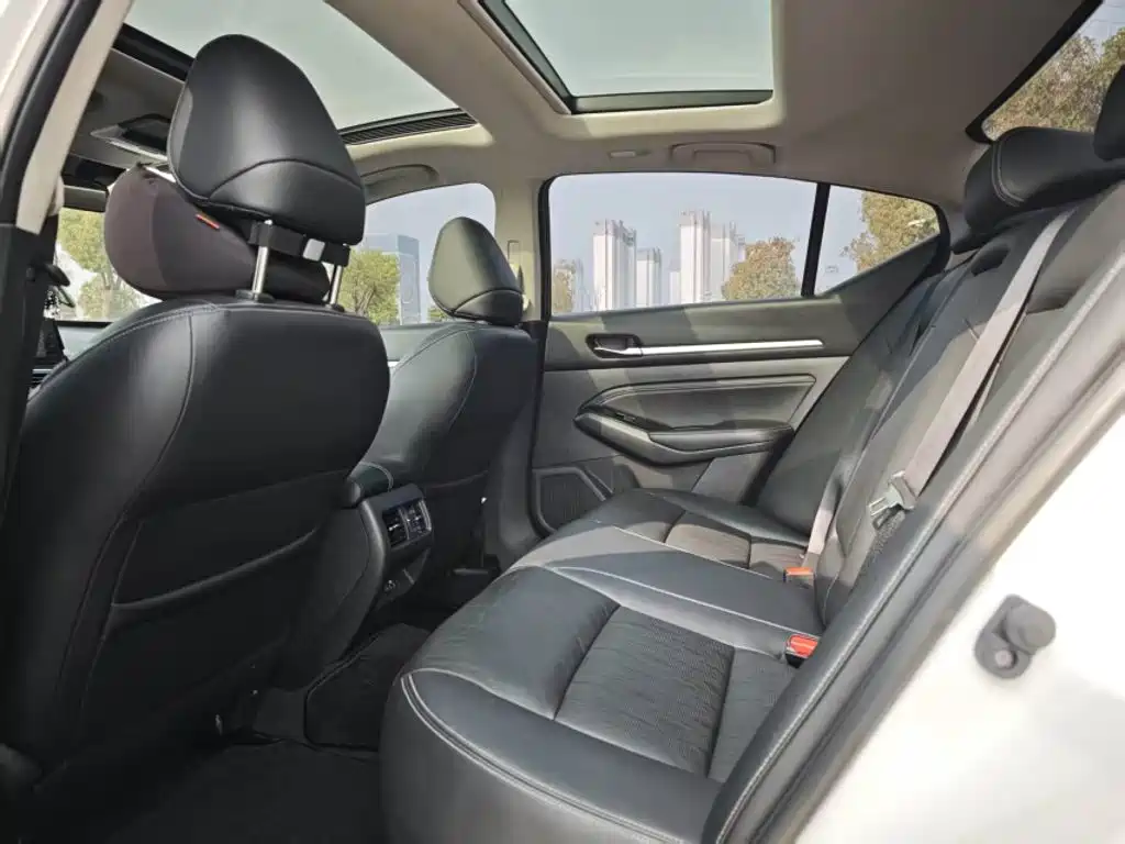 Nissan Teana 2022 — фото 15