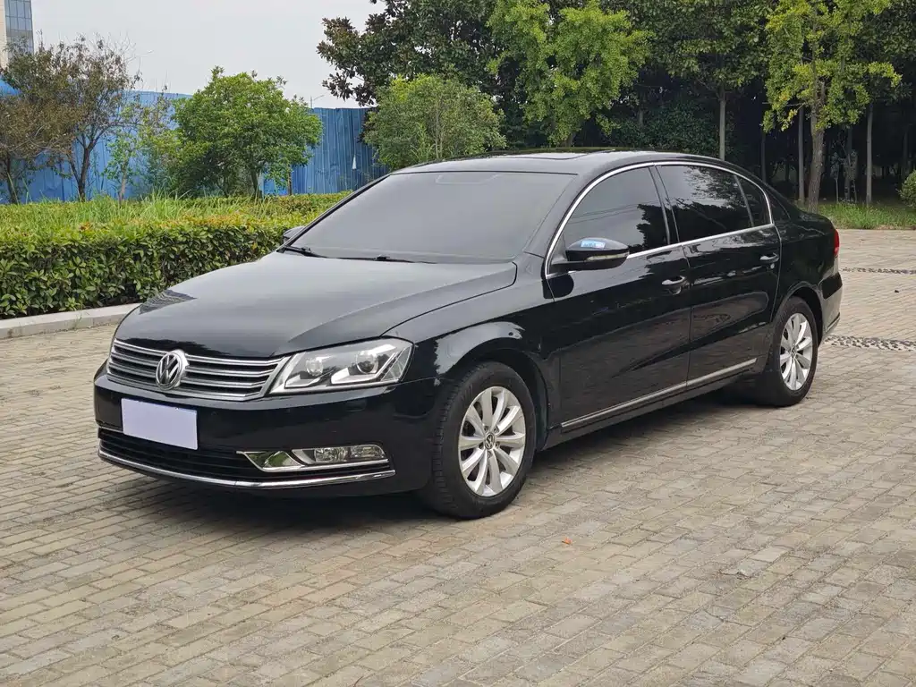 Volkswagen Magotan 2013