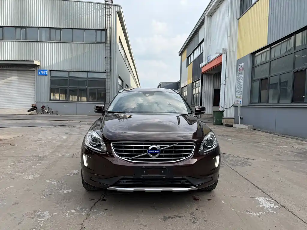 Volvo XC60 2017 — фото 2