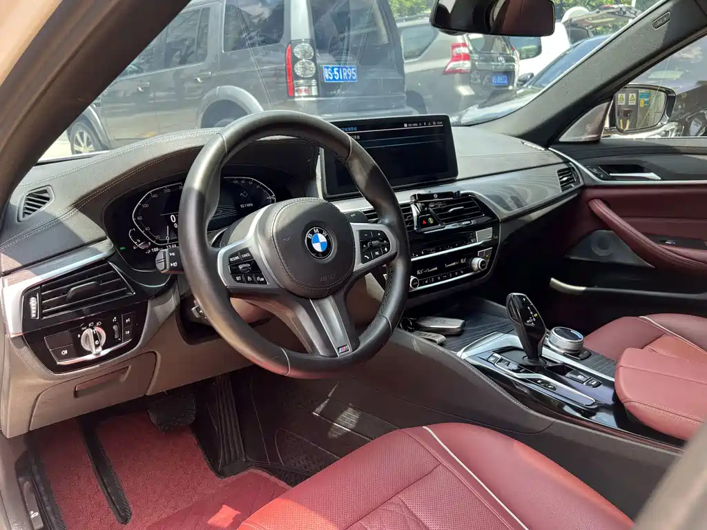 BMW 5 Series New Energy 2021 — фото 7