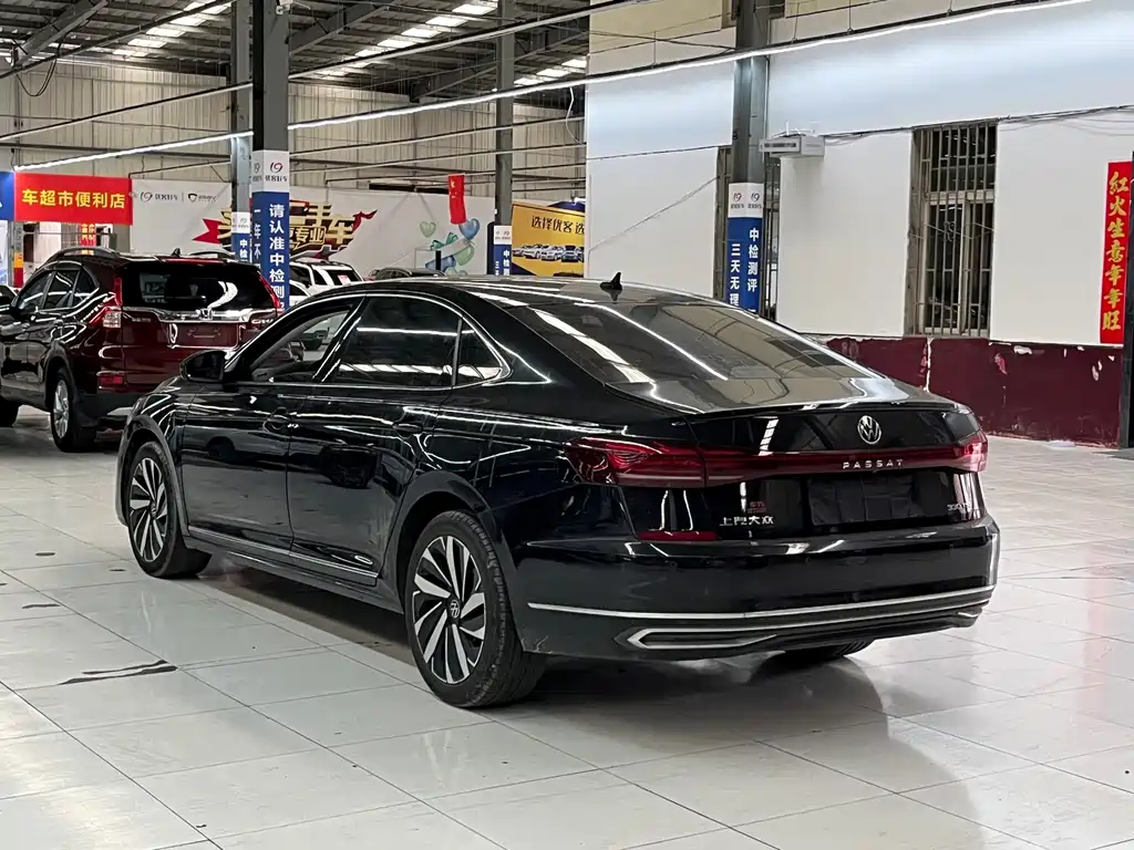 Volkswagen Passat 2022 — фото 14