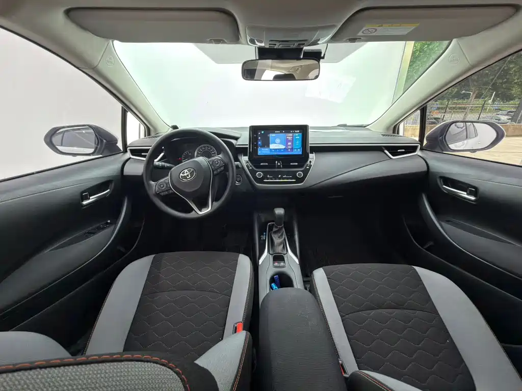 Toyota Corolla 2023 — фото 16