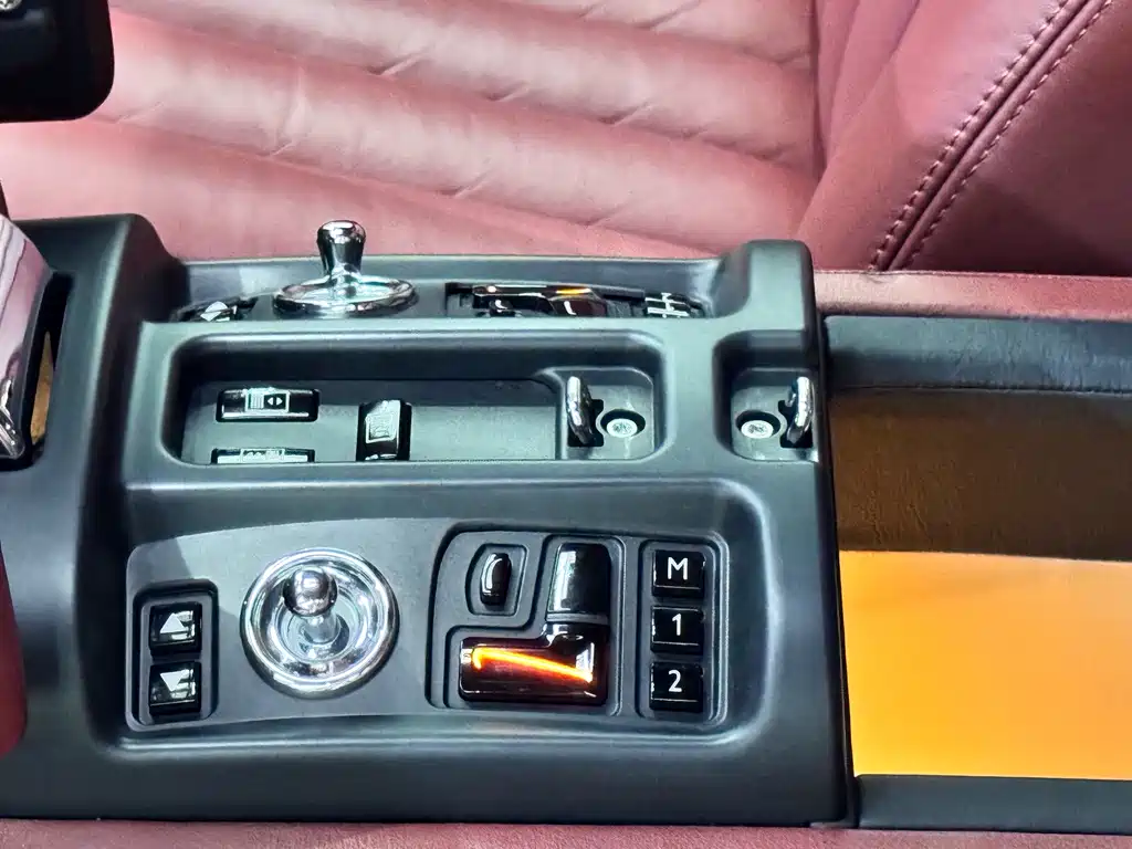Rolls-Royce Phantom 2011 — фото 25