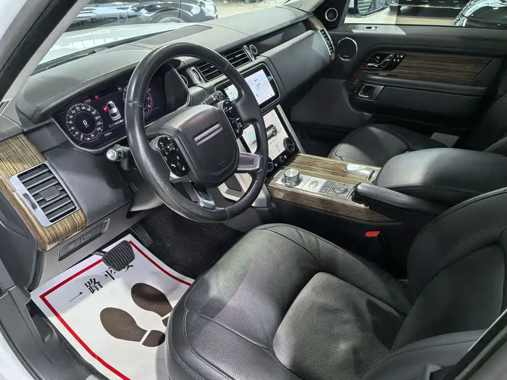 Land Rover Range Rover 2019 — фото 17
