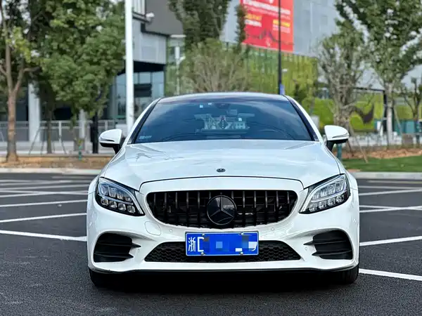 Mercedes-Benz C-Class 2021