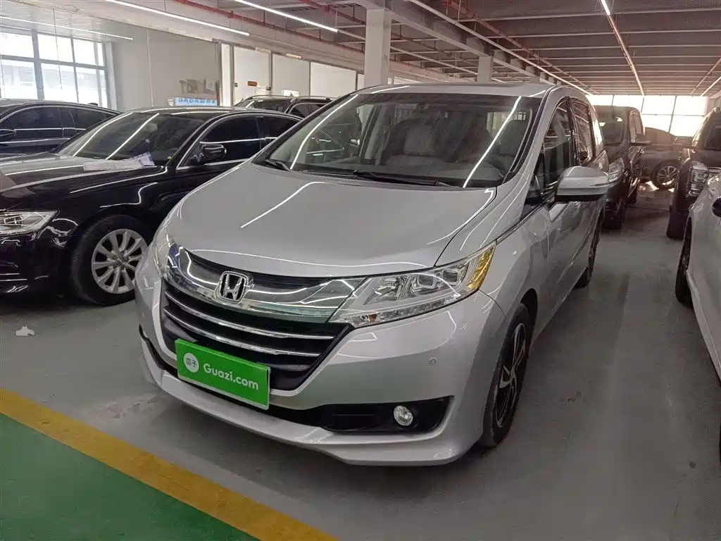 Honda Odyssey 2015 — фото 2