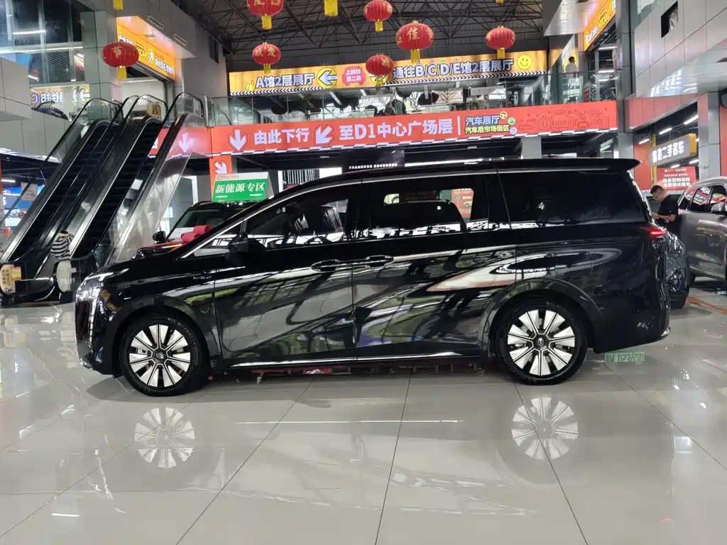 GAC Trumpchi E8 PHEV 2024 — фото 4