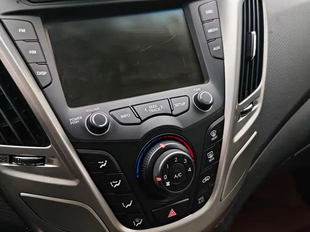 Hyundai Veloster 2015 — фото 25