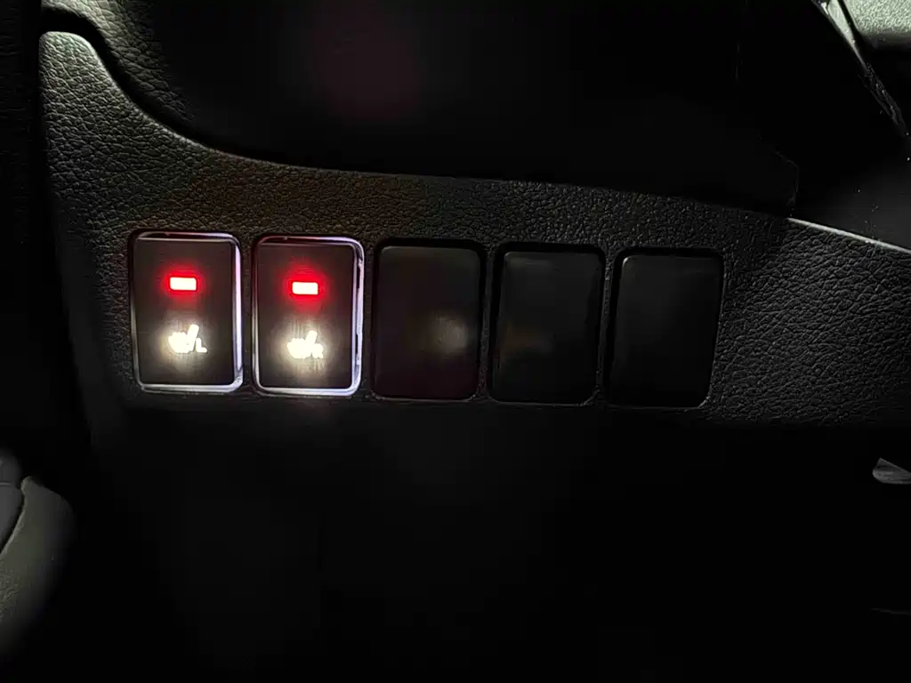 Mitsubishi Outlander 2022 — фото 11