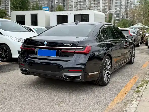 BMW 7 Series 2021